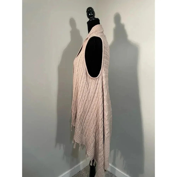 Matilda Jane Mind’s‎ Eye Cable Knit Tassel Longline Vest - Picture 6 of 10